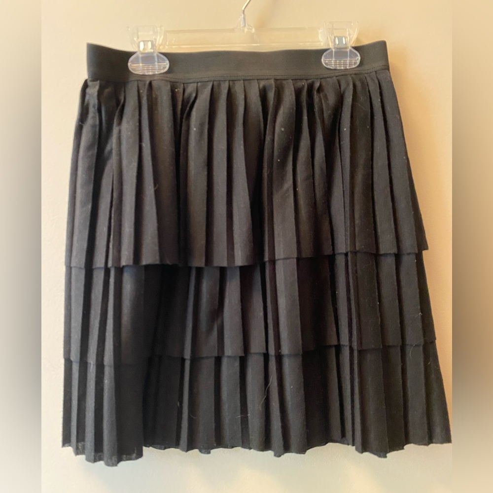 Old Navy black ruffle skirt size extra small